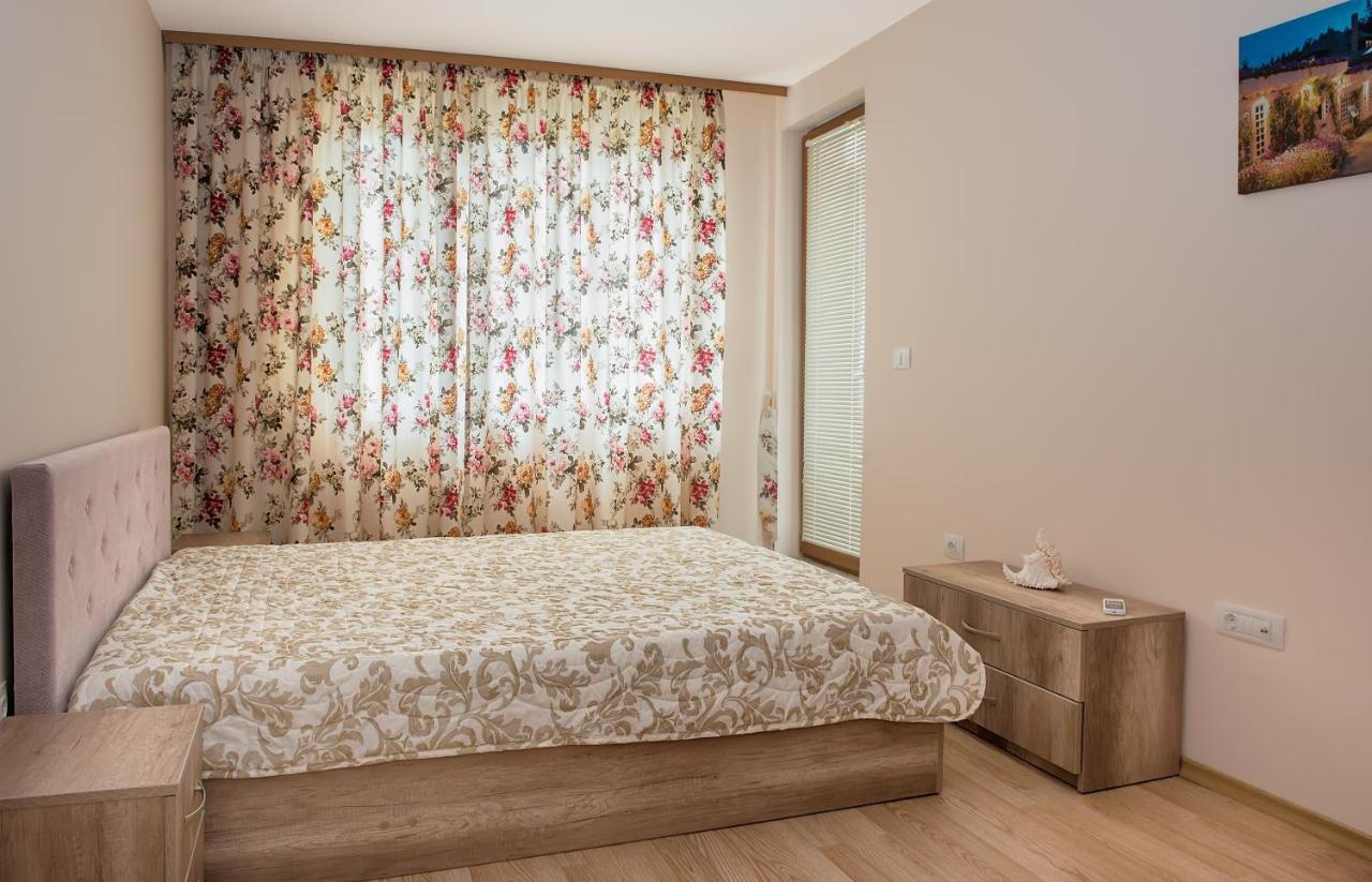 Garden Of Eden Pmg Apartments Sveti Vlas Eksteriør billede