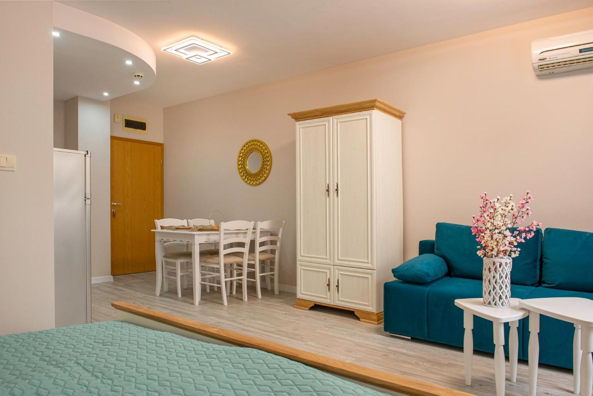 Garden Of Eden Pmg Apartments Sveti Vlas Eksteriør billede