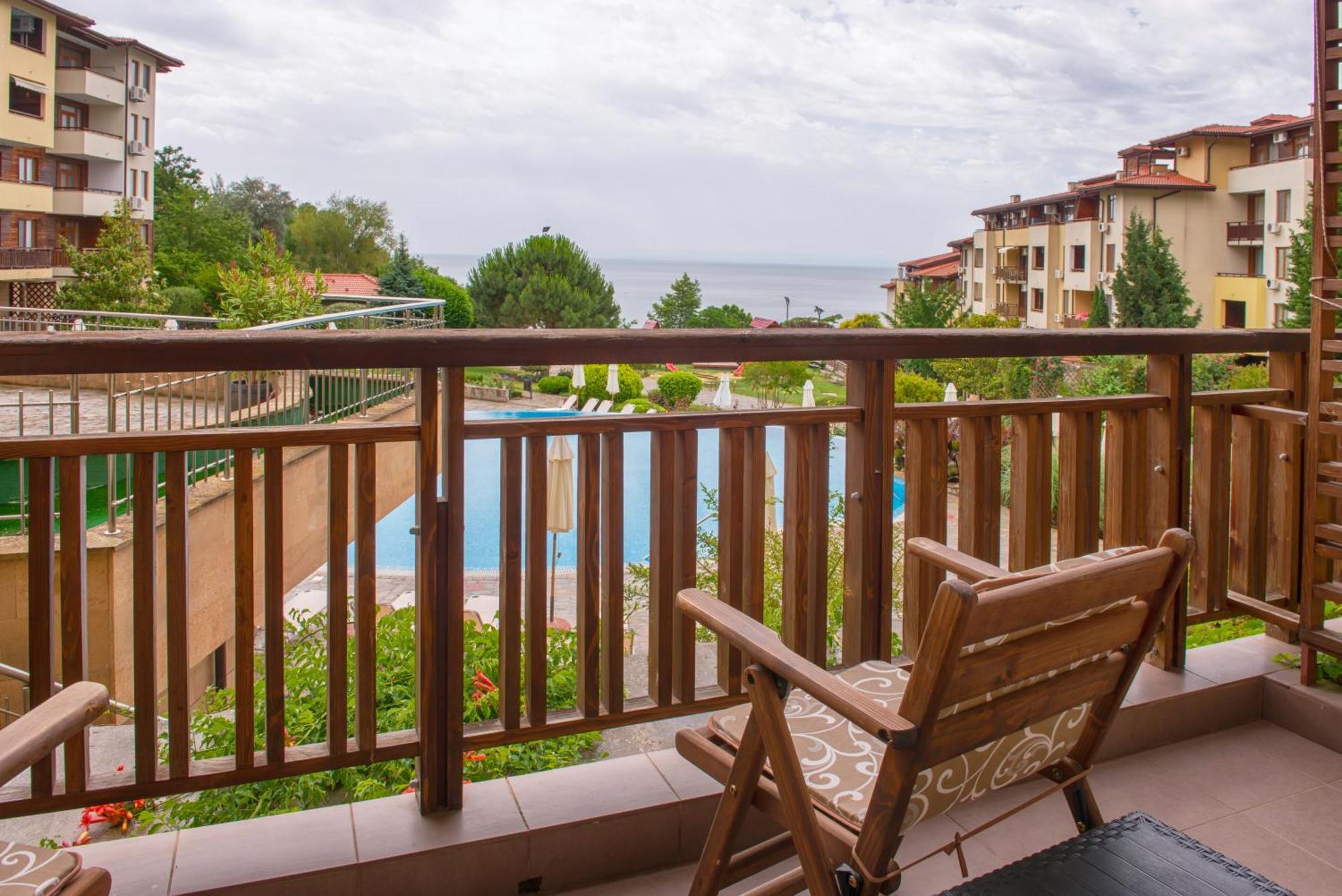 Garden Of Eden Pmg Apartments Sveti Vlas Eksteriør billede